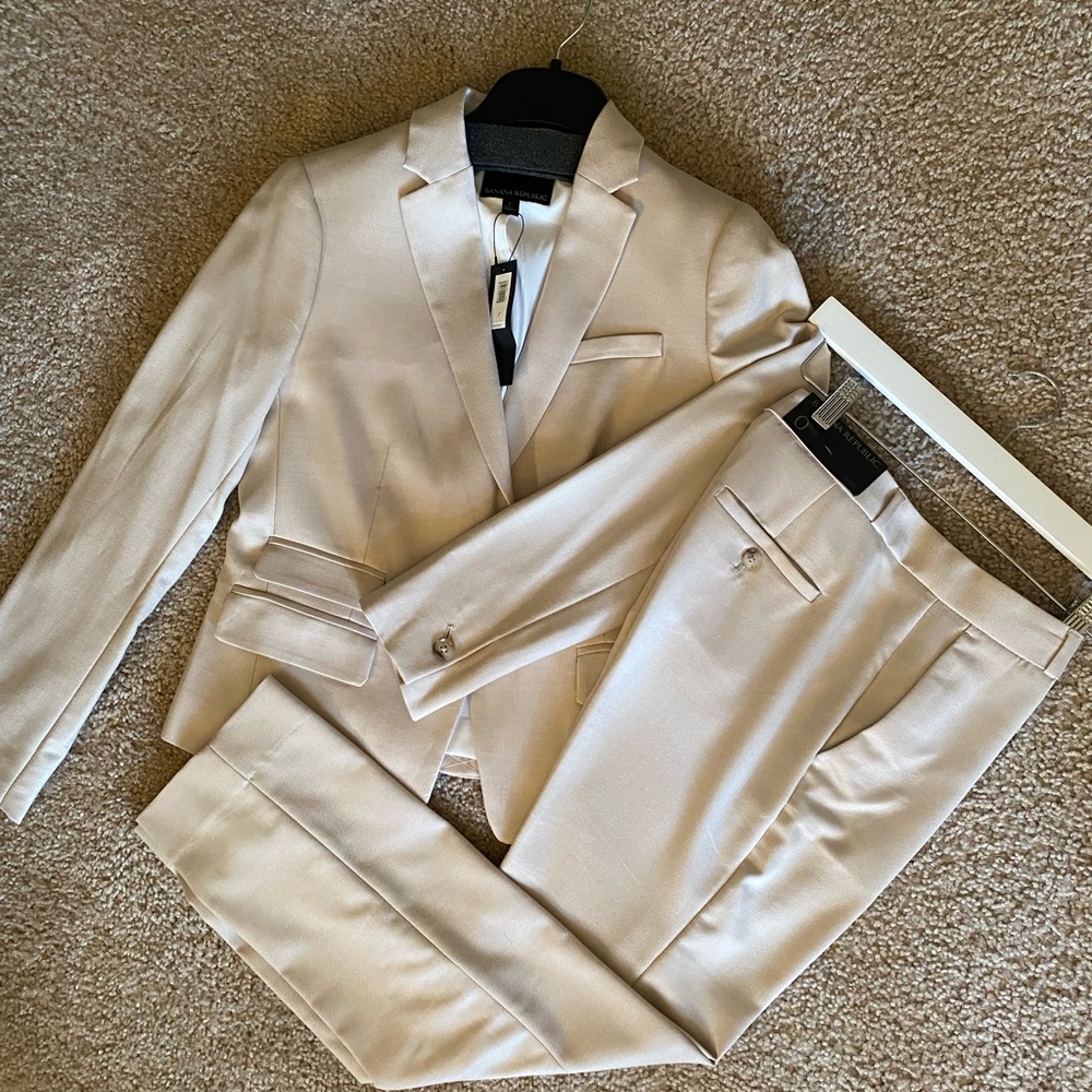 Banana Republic Women’s Suit